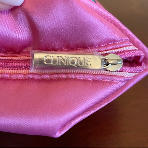 NWT Clinique Makeup Bag - Picture 4 of 6